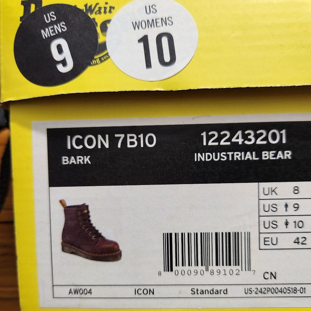 DR MARTEN WORK BOOT